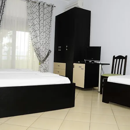Tirana 4* 사밀